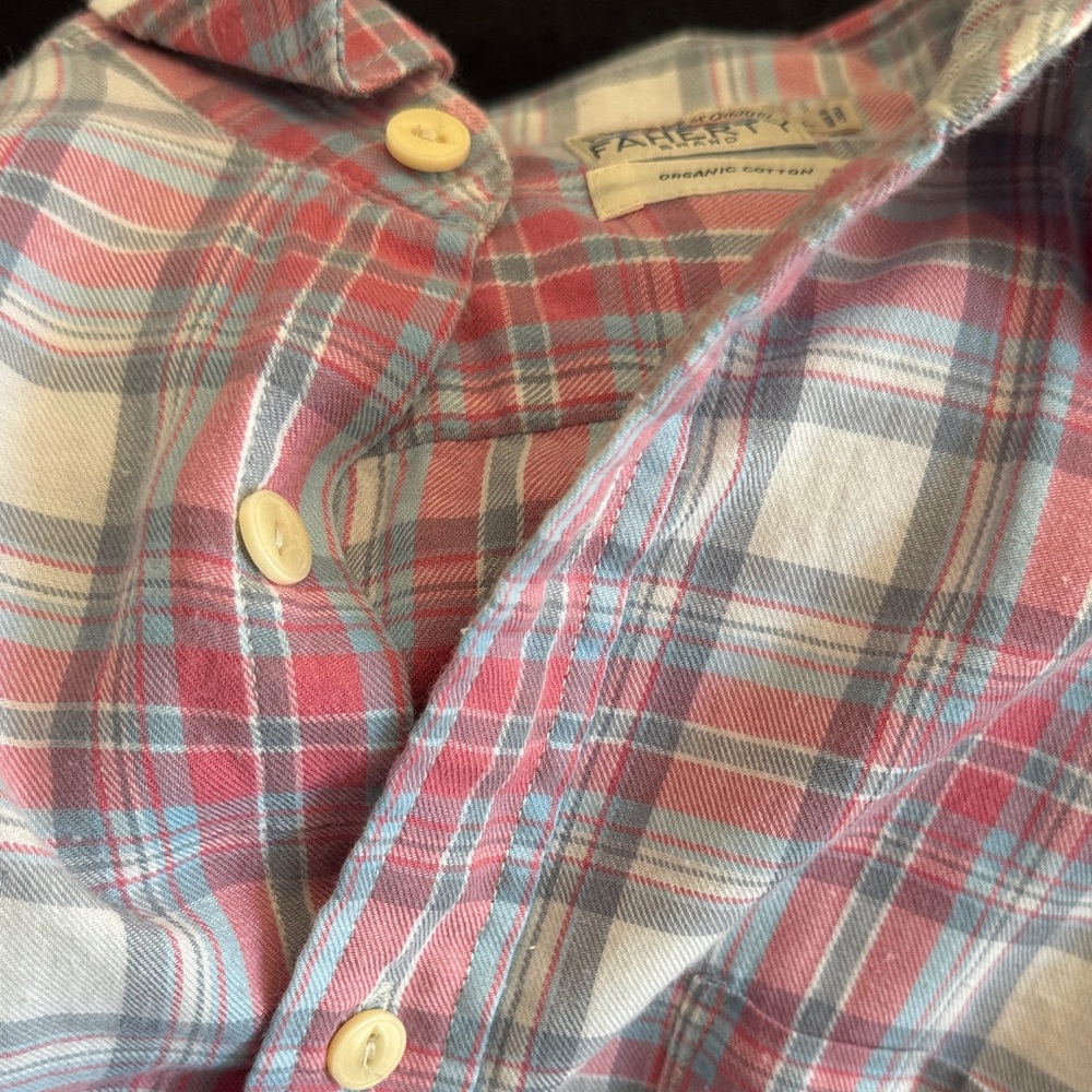 Faherty Men's White and Red with Blue stripe Plaid Shirt - Picture 11 of 12